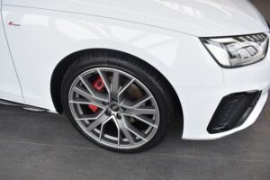 Audi A4 Avant 40TDI S-tronic S line LED RFKamera AHK