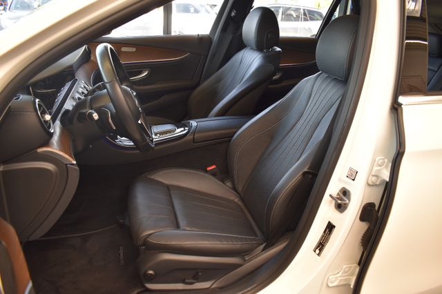 Mercedes-Benz E 220d T Exclusive 9G-tronic LED WideScreen Navi