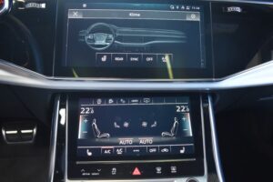 Audi Q8 50TDI Quattro S Line MatrixHD Pano B&O AHK 22