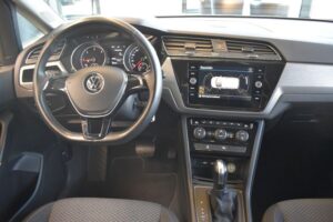 Volkswagen Touran 2.0TDI Comfortline DSG Navi3D AHK PDC