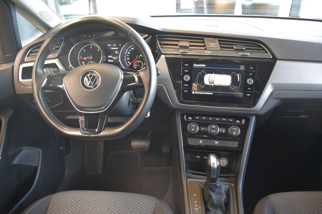 Volkswagen Touran 2.0TDI Comfortline DSG Navi3D AHK PDC