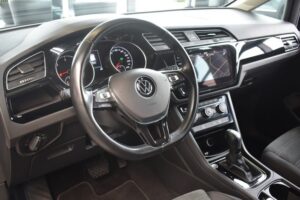 Volkswagen Touran 2.0TDI DSG Highline LED AHK ACC Massage