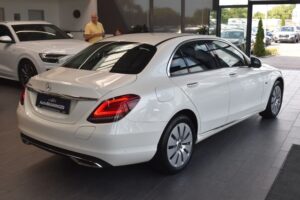 Mercedes-Benz C 300de Limousine Avantgarde 9G-tronic LED RFKam