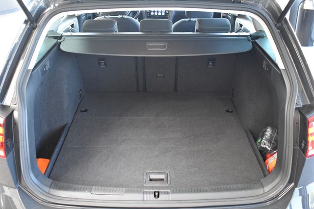 Volkswagen Golf 7 Var. 1.5TSI Comfortline Alcantara AHK ACC