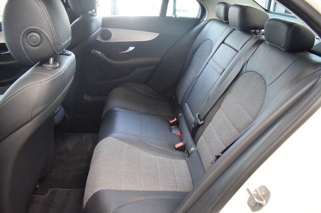 Mercedes-Benz C 300de Limousine Avantgarde 9G-tronic LED RFKam