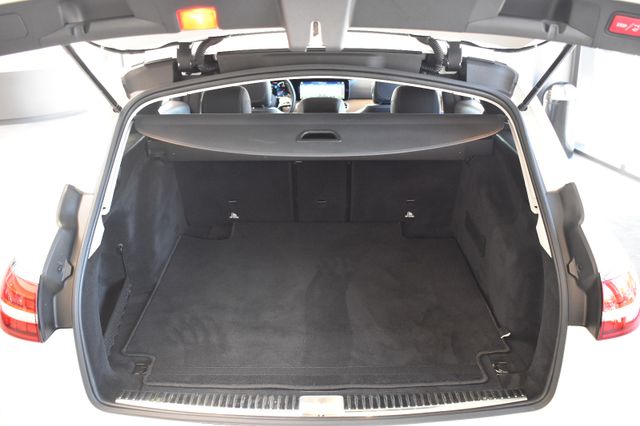 Mercedes-Benz E 220d T Exclusive 9G-tronic LED WideScreen Navi