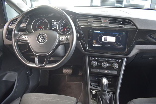 Volkswagen Touran 2.0TDI DSG Highline LED AHK ACC Massage