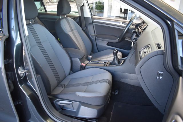 Volkswagen Golf VII 1.2TSI Lim. Comfortline Navi PDCs Temp.