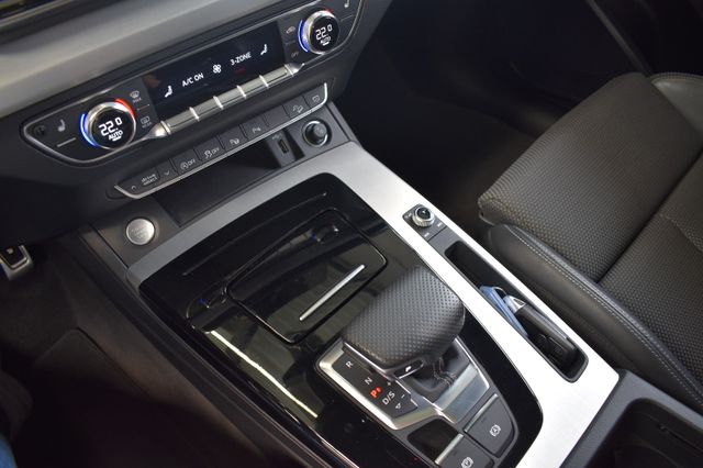 Audi Q5 40TDI Quattro S-tronic S-Line Pano HUD VirtCo