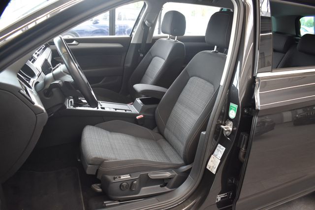 Volkswagen Passat Var. 2.0TDI DSG Business LED Navi3D ACC