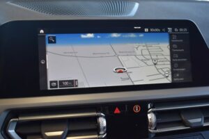 BMW 320d Touring Advantage Aut. Laser LiveCo HUD ACC
