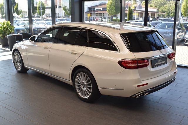 Mercedes-Benz E 220d T Exclusive 9G-tronic LED WideScreen Navi