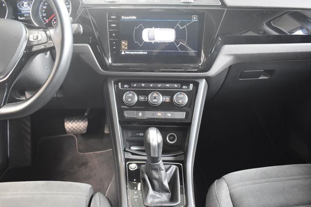Volkswagen Touran 2.0TDI DSG Highline LED AHK ACC Massage