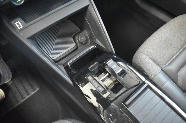 Citroën C4 Shine Automatik LED AHK ACC HeadUp VirtualC.