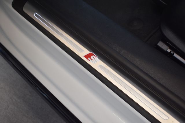 Audi A4 Avant 40TDI S-tronic S line LED RFKamera AHK