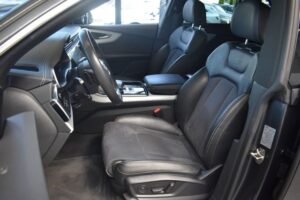 Audi Q8 50TDI Quattro S Line MatrixHD Pano B&O AHK 22