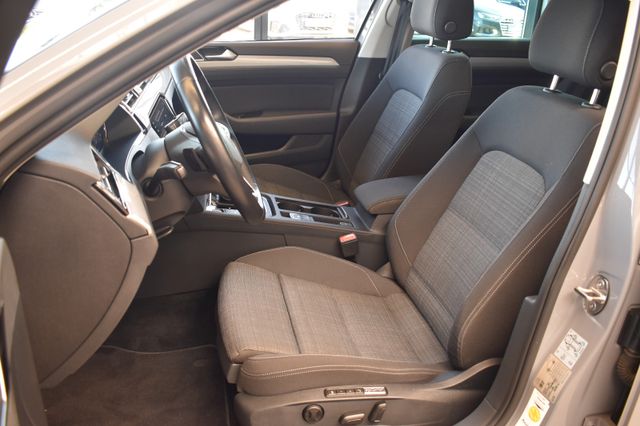 Volkswagen Passat Var. 2.0TDI Business DSG LED Pano Virtual