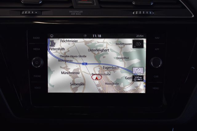 Volkswagen Touran 2.0TDI DSG Highline LED ACC Standheizung