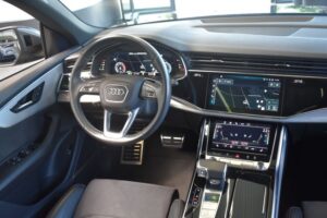 Audi Q8 50TDI Quattro S Line MatrixHD Pano B&O AHK 22
