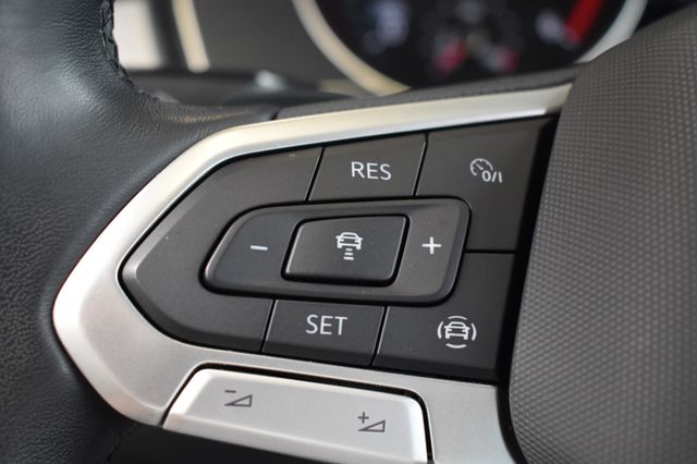 Volkswagen Passat Variant 2.0TDI DSG Business LED ACC AHK