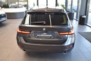 BMW 320d Touring Advantage Aut. Laser LiveCo HUD ACC