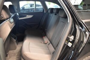 Audi A4 Avant 30TDI S-tronic LED Navi3D Tempomat DAB
