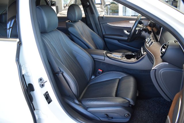 Mercedes-Benz E 220d T Exclusive 9G-tronic LED WideScreen Navi