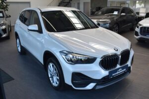BMW X1 18d sDrive Aut. Navi AHK DAB LaneAss RFKamera