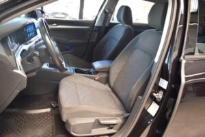 Volkswagen Golf VIII Variant 2.0TDI Schalter LED VirtC. ACC