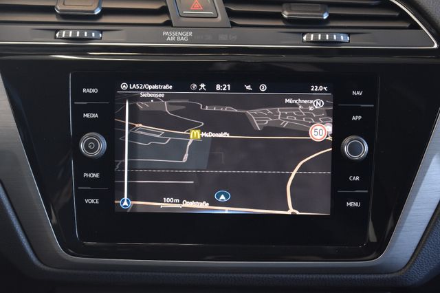 Volkswagen Touran 2.0TDI Comfortline DSG Navi3D AHK PDC