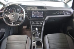 Volkswagen Touran 2.0TDI DSG Highline LED AHK ACC Massage