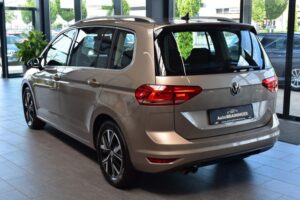 Volkswagen Touran 2.0TDI DSG Highline LED ACC Standheizung