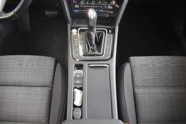 Volkswagen Passat Var. 2.0TDI DSG Business LED Navi3D ACC
