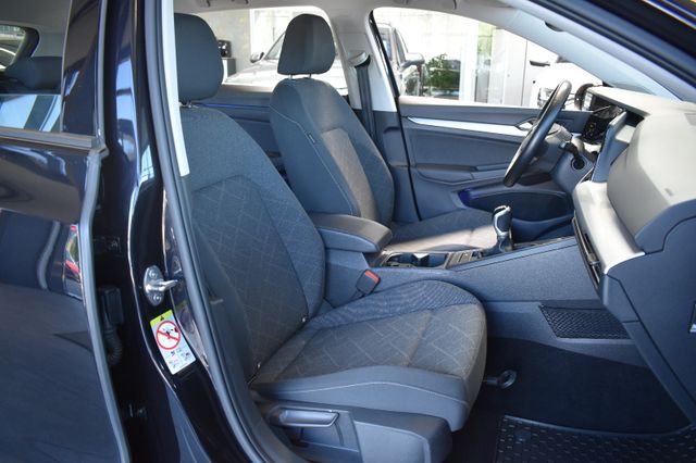Volkswagen Golf VIII Variant 2.0TDI Schalter LED VirtC. ACC