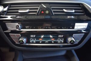 BMW 520d Limo xDrive Automatik Laser LiveCo HUD 19"