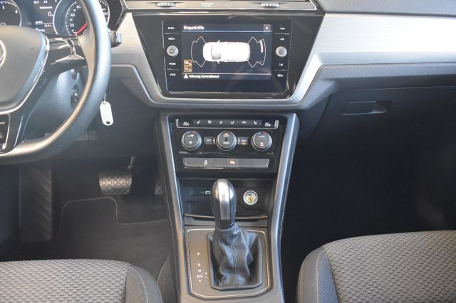 Volkswagen Touran 2.0TDI Comfortline DSG Navi3D AHK PDC