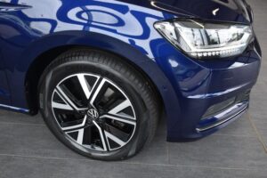Volkswagen Touran 2.0TDI DSG Highline LED AHK ACC Massage