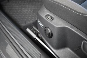 Volkswagen Golf 7 Var. 1.5TSI Comfortline Alcantara AHK ACC
