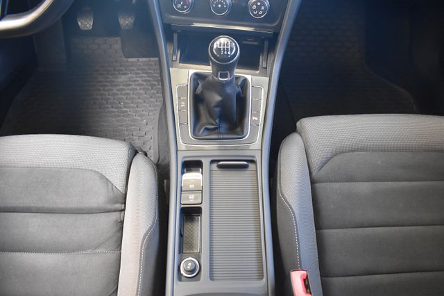 Volkswagen Golf 7 Var. 1.5TSI Comfortline Alcantara AHK ACC