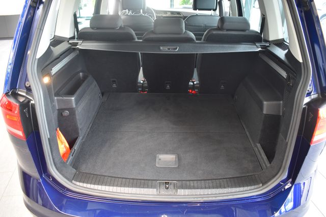 Volkswagen Touran 2.0TDI DSG Highline LED AHK ACC Massage