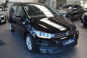 Volkswagen Touran 2.0TDI DSG Comfortline Navi Pano AHK RFK