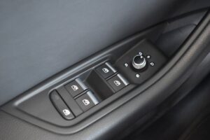 Audi A4 Av. 40TDI Advanced S-tronic LED ACC Leder 19"