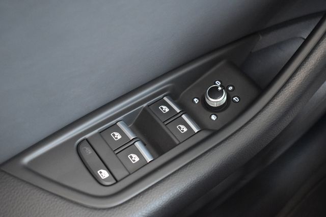 Audi A4 Av. 40TDI Advanced S-tronic LED ACC Leder 19"