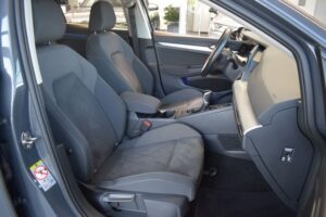 Volkswagen Golf VIII Limo 2.0TDI Life LED LiveC ACC LaneAs.