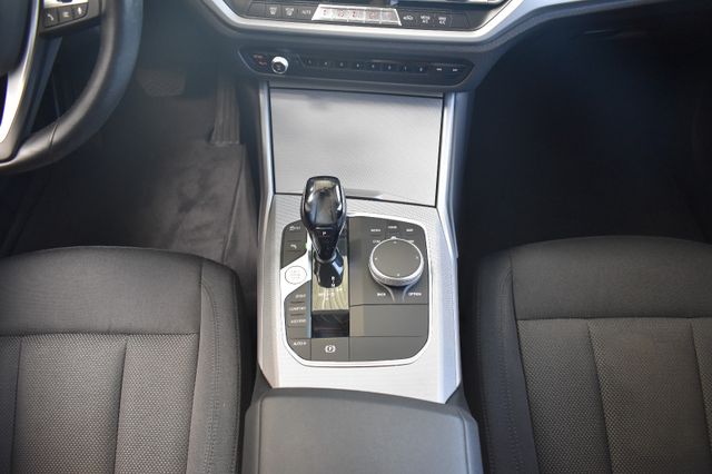 BMW 320d Touring Advantage Aut. Laser LiveC. HuD ACC