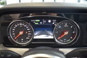 Mercedes-Benz E 300de T Avantgarde 9G-tronic LED HUD Nav Leder