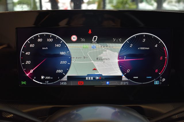 Mercedes-Benz C220d T Avantgarde 9G-tronic LED RFK Distronic