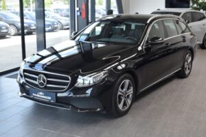 Mercedes-Benz E220d T Avantgarde 9G-tronic LED RFK Burmester
