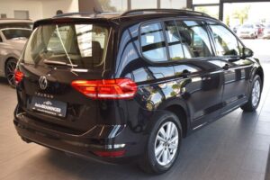 Volkswagen Touran 2.0TDI DSG Comfortline Navi Pano AHK RFK