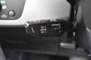 Audi A4 Av. 40TDI Advanced S-tronic LED ACC Leder 19"